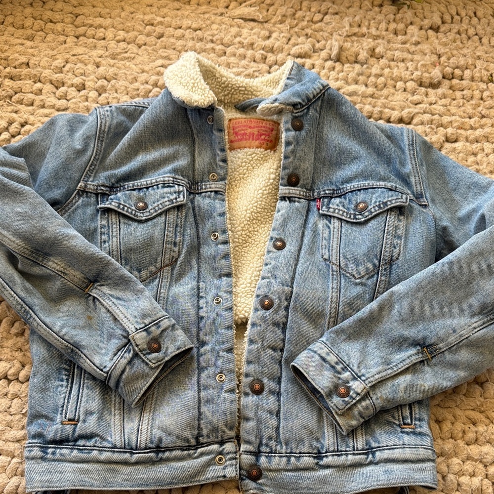 Levi's vintage Light Blue‎ Denim Jacket with Cream Sherpa size small
